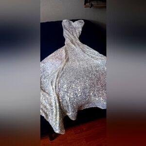 Luxury White Boutique Prom Dress